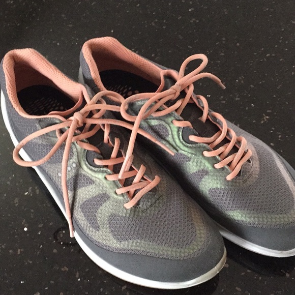 ecco womens running shoes